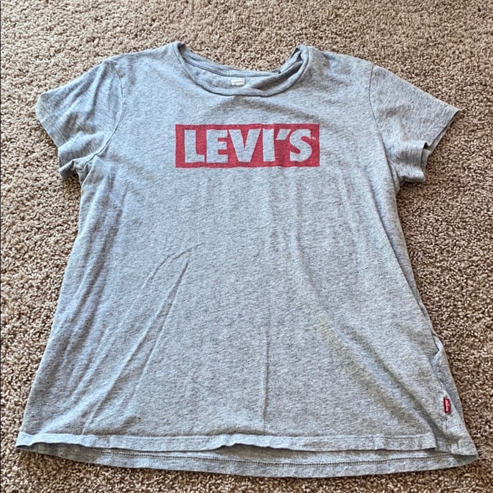 LG women’s Levi’s T-shirt